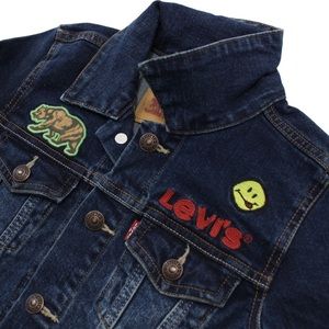 NWT Levi's Boys Denim Trucker Jacket Stormy River
